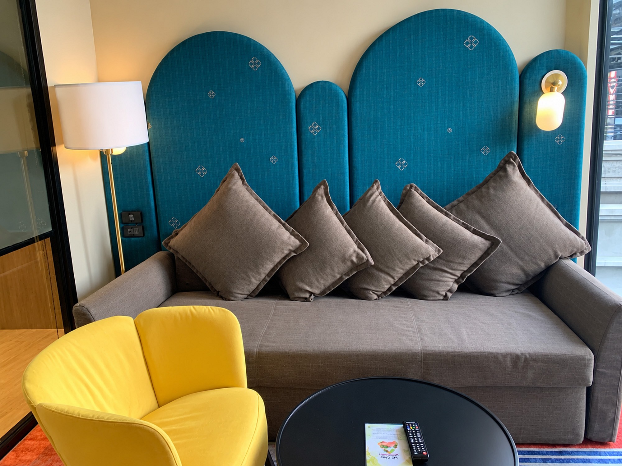 Grand Deluxe Corner Room