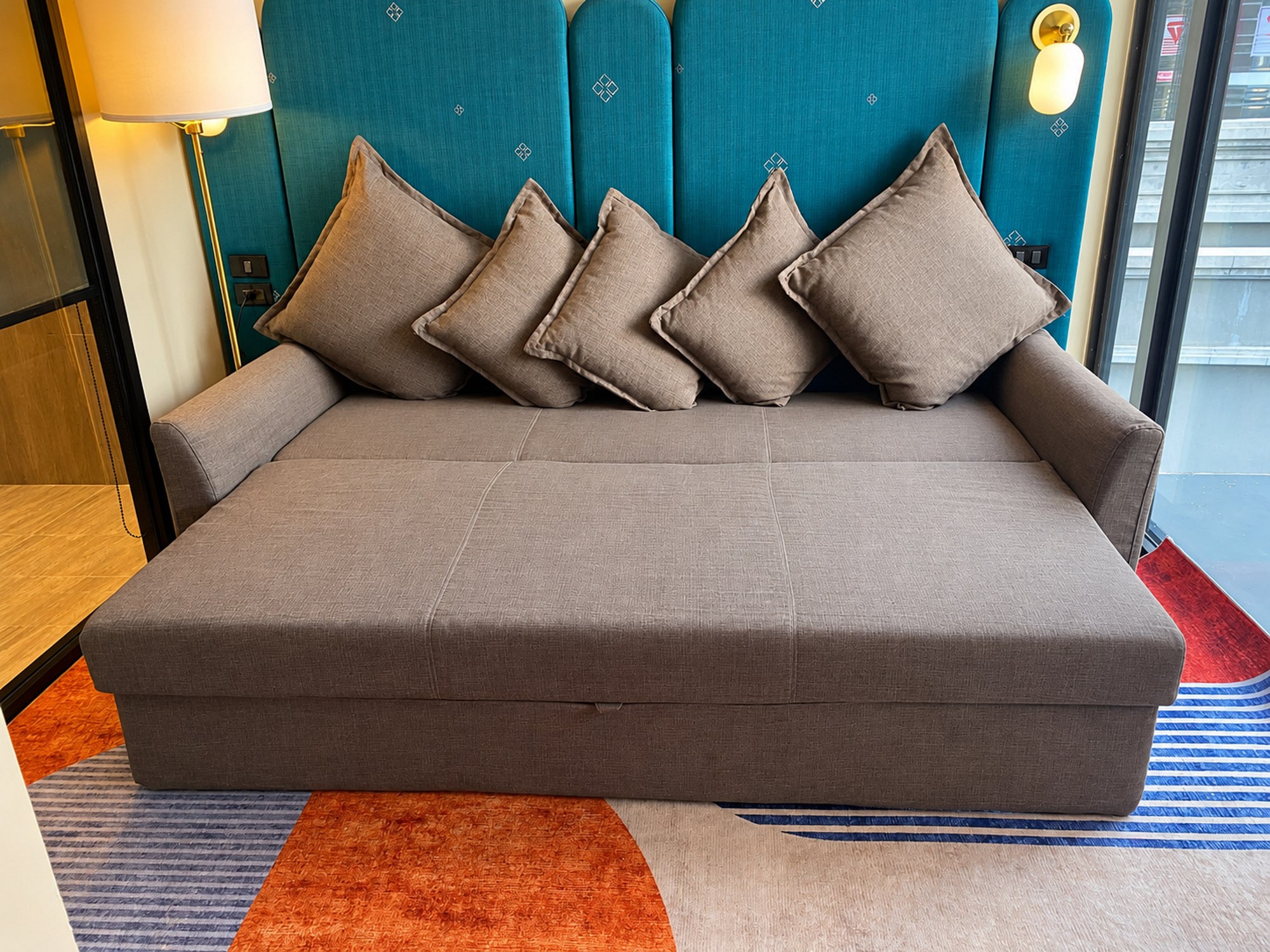 Grand Deluxe Corner Room